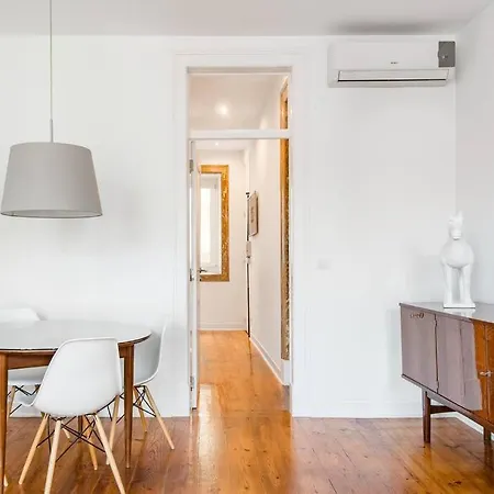 Duplex In Downtown *